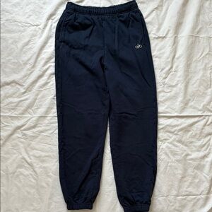 ALO Yoga Accolade Navy Blue Sweatpants, Size Medium